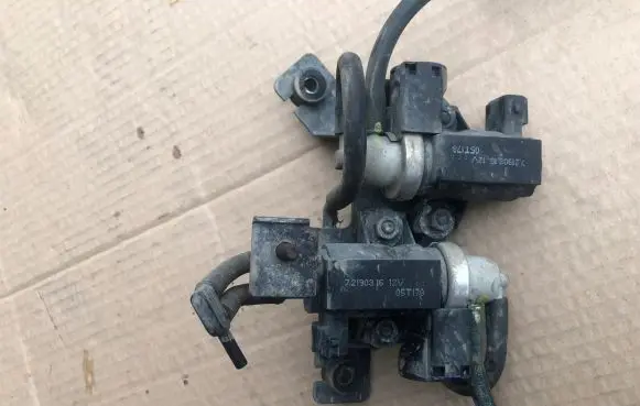 KIA Carens I Turbo solenoid valve 72190316