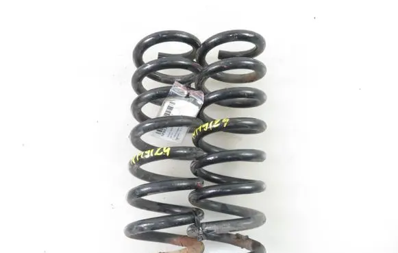 Mercedes-Benz C AMG W204 Rear coil spring 