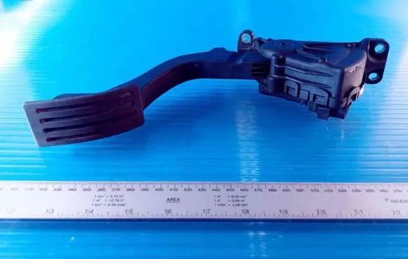 Ford Focus Accelerator throttle pedal 4M519F836AK C95YE 6PV00864132