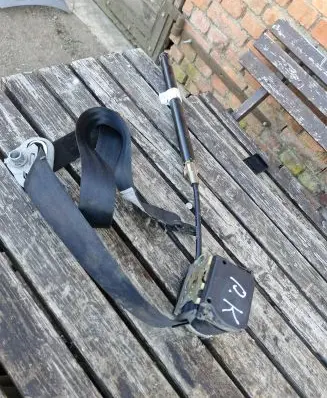 Seat Alhambra (Mk1) Front seatbelt 7M3857705 33023997 1M21611B09