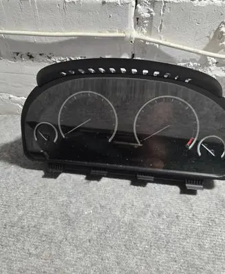 BMW 5 F10 F11 Speedometer (instrument cluster) 9342804 0263715184