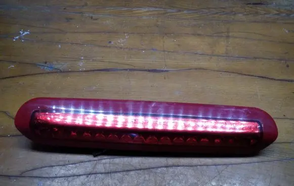 KIA Sportage Third/center stoplight