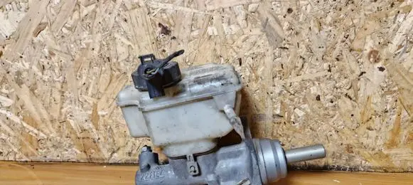 Volkswagen Touran I Master brake cylinder 1k1611301