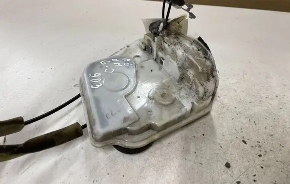 Mazda 6 Rear door lock 9H03