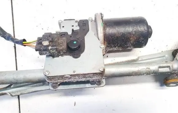 Citroen C4 I Wiper motor 404638 2157A