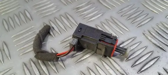 Opel Zafira B Brake pedal sensor switch 869619858 55701395