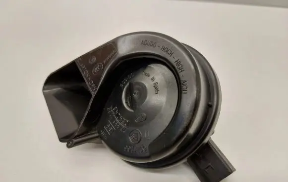 Audi A4 S4 B8 8K Horn signal 8T0951223