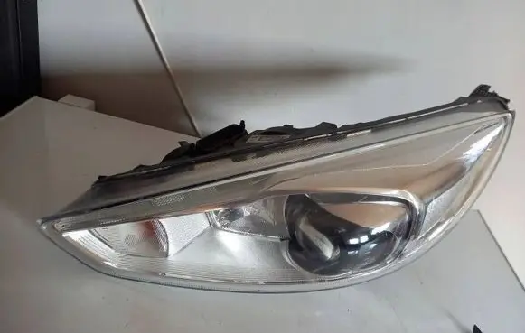 Ford Focus Headlight/headlamp F1EB13D155AG