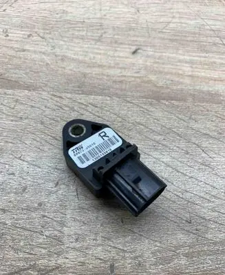 Toyota Avensis T250 Airbag deployment crash/impact sensor 8983305010