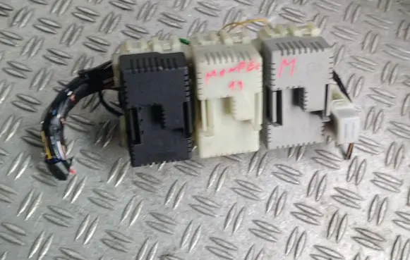 Ford Mondeo MK IV Fuse module