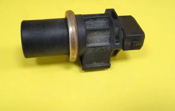 Volkswagen Polo Speed sensor (speedometer sensor) 357919149