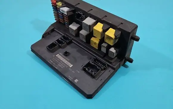 Volkswagen Crafter Fuse box set A9065452501 IMPRK1505931