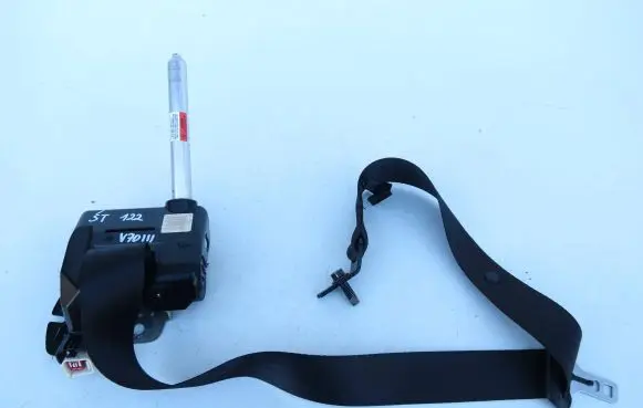 Volvo V70 Middle seatbelt (rear) 39863173