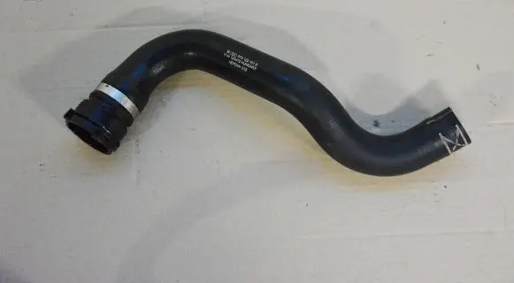 Volkswagen Touareg II Engine coolant pipe/hose 7P6122101B 3B0122291K