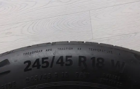Opel Insignia A R18 summer tire 