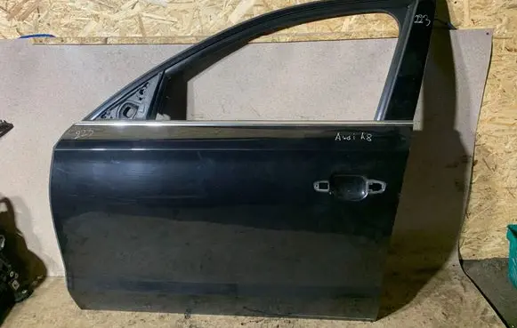 Audi A8 S8 D4 4H Rubber seal front coupe door 