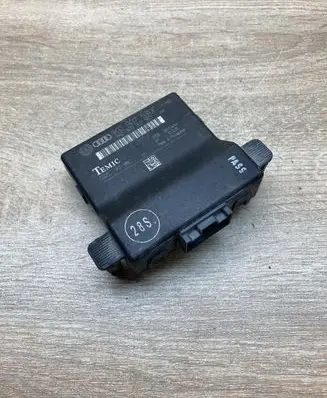 Volkswagen PASSAT B6 Gateway control module 1K0907530F 1K0907951