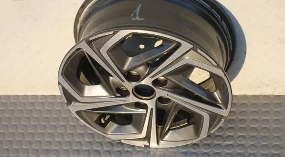 Hyundai i30 R16 alloy rim 11111152910G4600