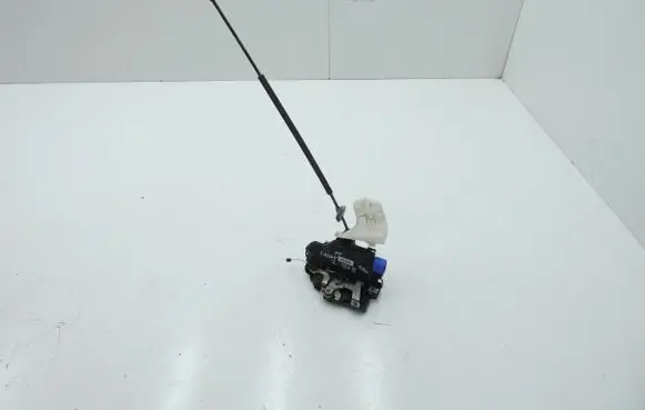 Volkswagen Caddy Front door lock 3D1837016 PA6630GGF CZWL3A00468