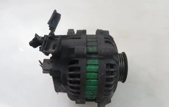 Hyundai Accent Generator/alternator 3730022020 AB175054