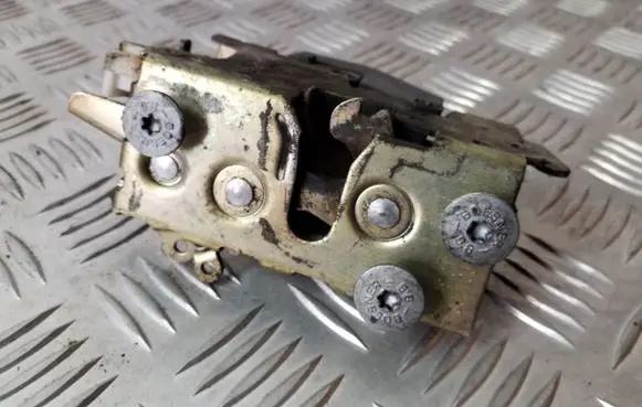 Volkswagen II LT Front door lock A9017201235