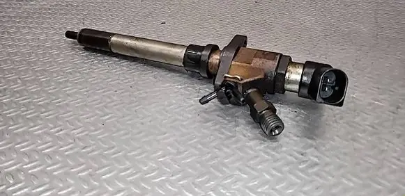 Volvo V50 Fuel injector 9657144580