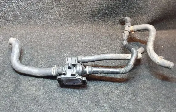 Mazda 2 Engine coolant pipe/hose 2S6H8B274BA
