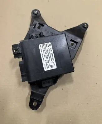 Mercedes-Benz E W213 Central body control module A2139008208 A2229017404 A2139029804