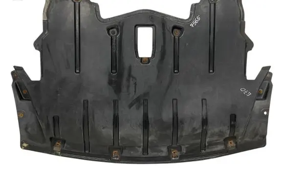 BMW X5M E70 Engine splash shield/under tray 7233967