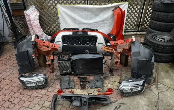 Renault Duster II Front piece kit 