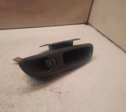 Volvo V70 Electric window control switch 9472275