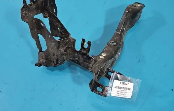 BMW 5 G30 G31 G38 Radiator support slam panel 738385808 IMPRK1550047