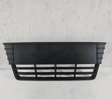 Ford Focus Front bumper lower grill BM5117K945A