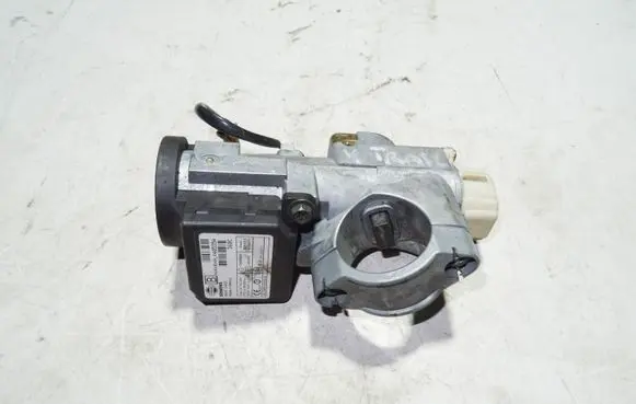 Nissan X-Trail T30 Ignition lock 285909902