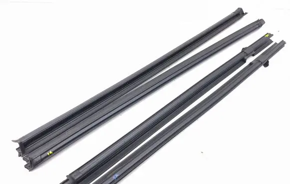 Volvo V60 Rubber seal front door window/glass