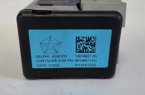 Jeep Cherokee USB control unit 68146071AC P68146071AC