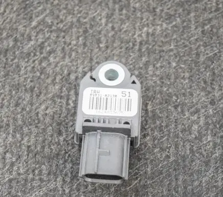 Toyota Auris E180 Airbag deployment crash/impact sensor 8983102130
