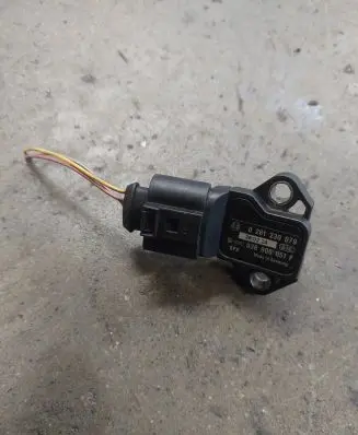 Audi A2 Air pressure sensor 036906051F 0261230079