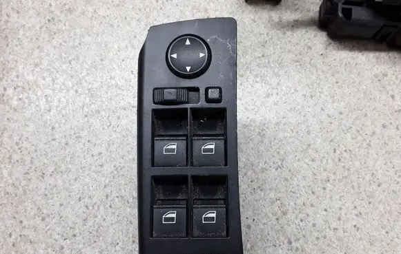 BMW X5 E53 Electric window control switch 6916603