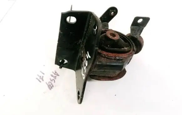 Toyota Avensis T250 Engine mount bracket