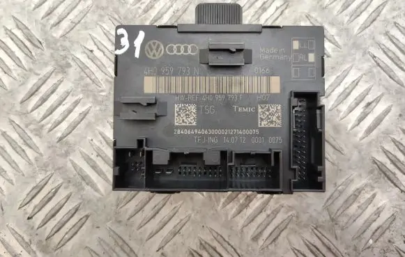 Volkswagen Touareg II Door control unit/module 4H0959793N