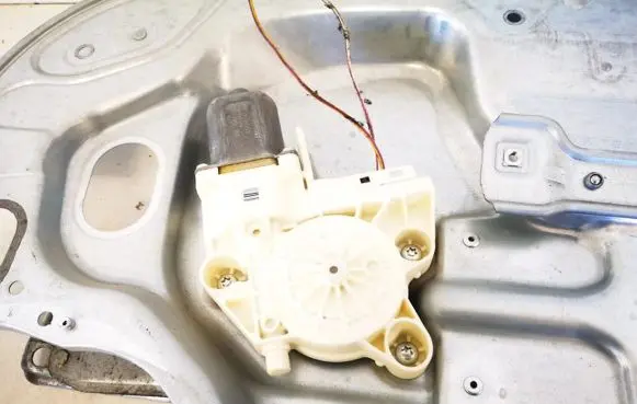 Ford Focus Front door window regulator motor 4m5t14553 4m5t-14553