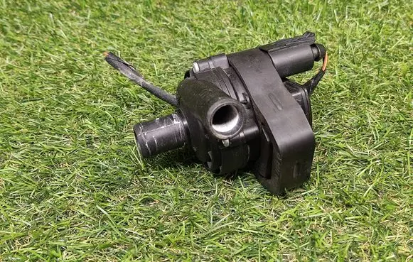 Mercedes-Benz E W211 Electric auxiliary coolant/water pump A2118350028 3130591163