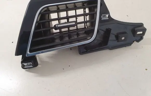 Audi A8 S8 D4 4H Dashboard side air vent grill/cover trim 4H1820901A