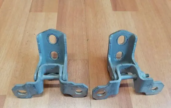 Front door hinge set