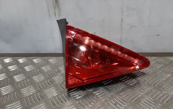 Audi A7 S7 4G Tailgate rear/tail lights 4G8945093A