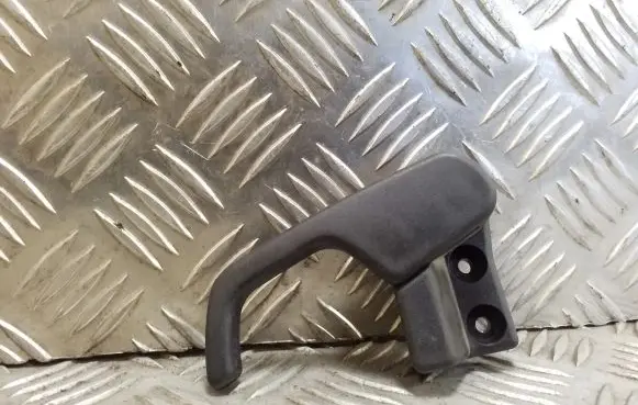 Volkswagen PASSAT B4 Engine bonnet (hood) release handle 3A1823533