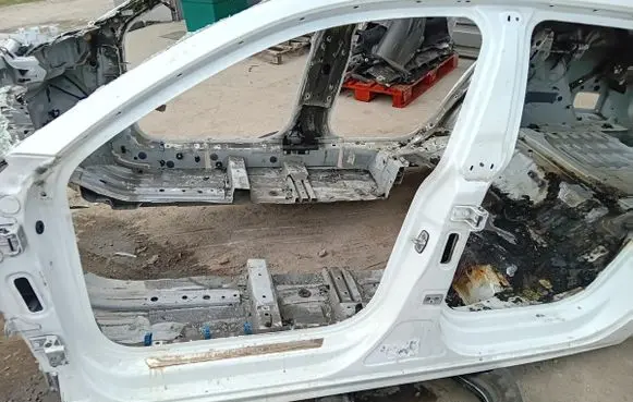 Peugeot 508 II Sill