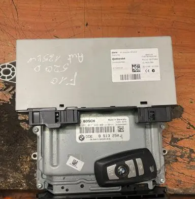 BMW 5 F10 F11 Engine control unit/module 8513250 0281017648