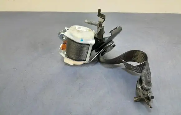 Ford Mustang VI Front seatbelt FR3B-63611B68-BJ